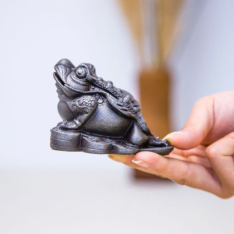 Mythstone Handmade Feng Shui Frog Toad Copper Coins Iron Powder Rust Cast Resin Statue Home Decoration