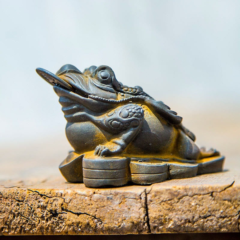 Mythstone Handmade Feng Shui Frog Toad Copper Coins Iron Powder Rust Cast Resin Statue Home Decoration