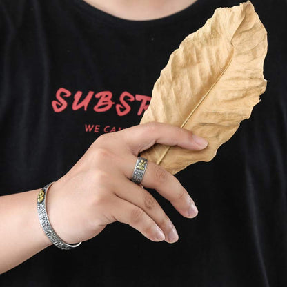 Anillo ajustable de la suerte y la riqueza con el Buda natal del zodíaco chino Mythstone