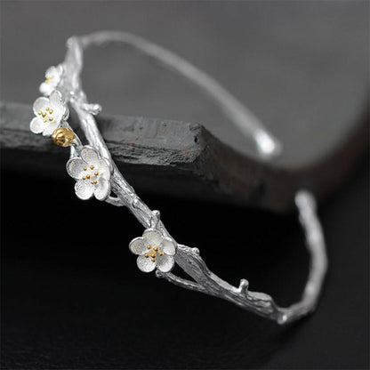 Pulsera ajustable Mythstone con bendición de flor de ciruelo en plata de ley 925