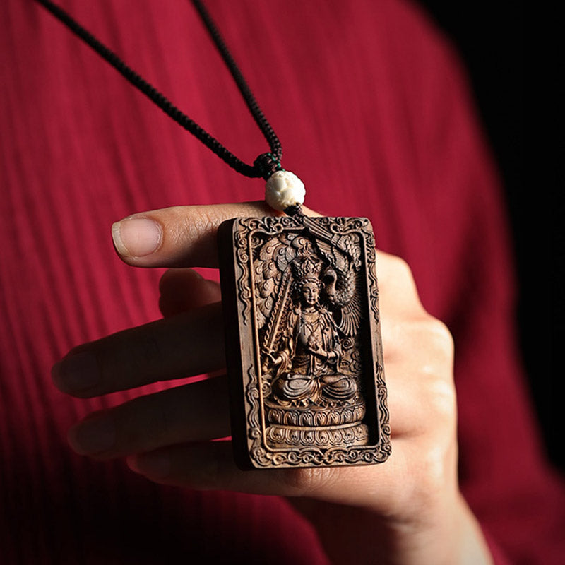 Collar con colgante de la paz del dragón PiXiu de madera de agar de Brunei con Buda natal del zodíaco chino Mythstone