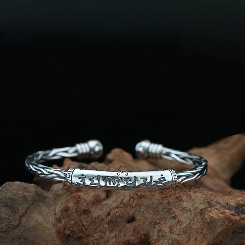 Brazalete brazalete con grabado Om Mani Padme Hum del Tíbet de Mythstone 