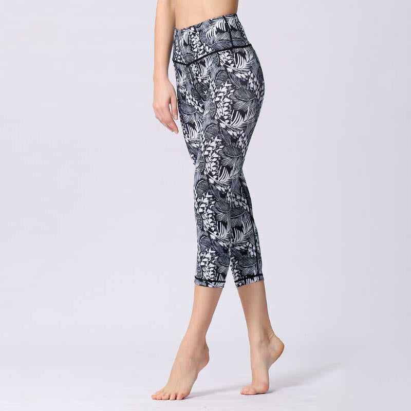 Mythstone Leaves Butterfly Print Sports Yoga Cropped Leggings Women's Yoga Capri Pants