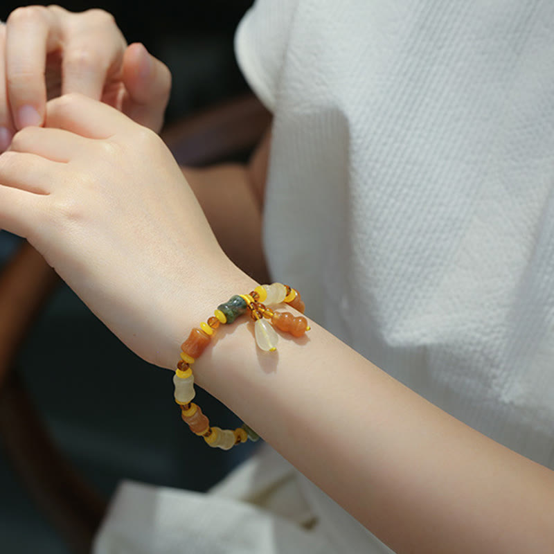 Pulsera con dije de riqueza de calabaza de jade de seda dorada natural Mythstone 