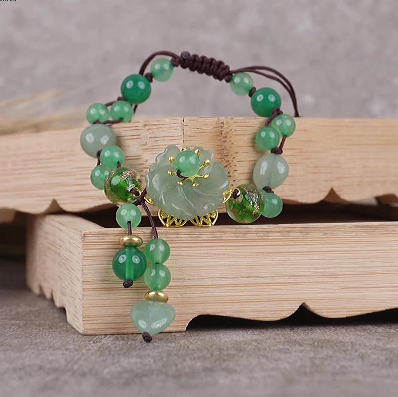 Pulsera de jade verde natural con flor colgante y suerte de Mythstone