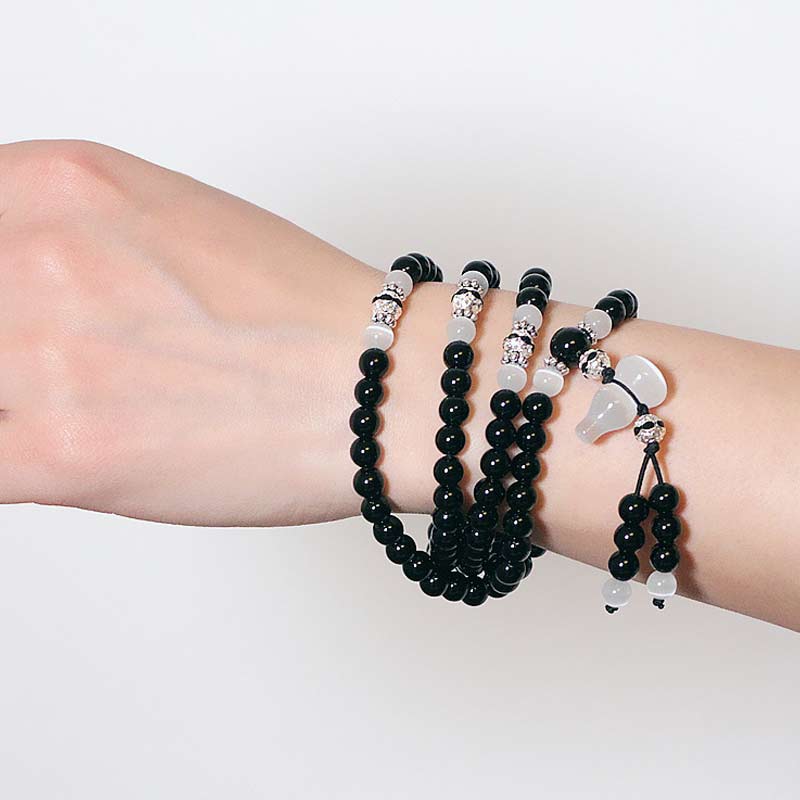 Mythstone Black Onyx White Crystal Bead Meditation Bracelet