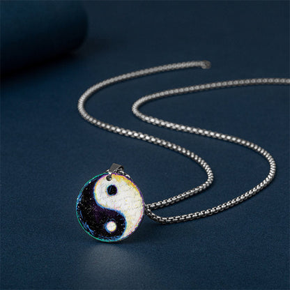 Colgante de collar de acero de titanio con armonía de pez koi y dragón Yin Yang