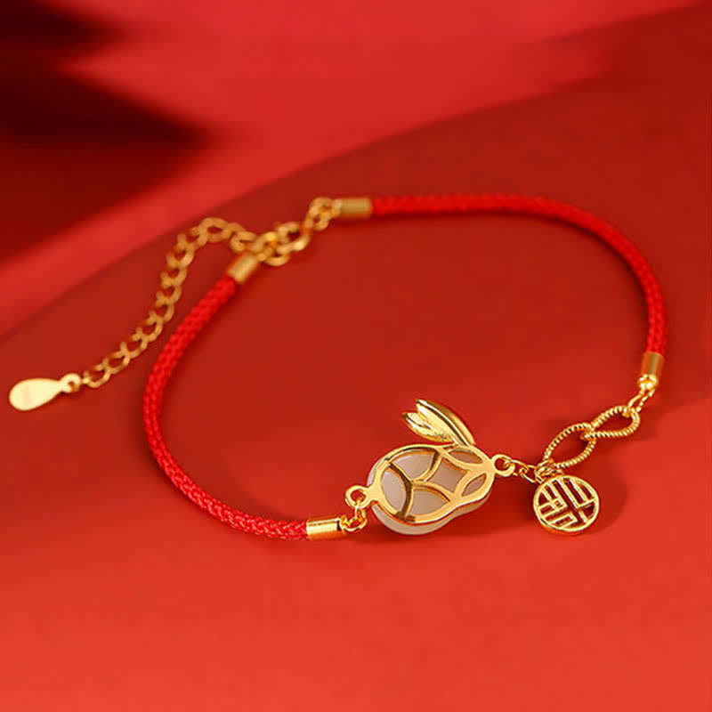 Pulsera de hilo rojo con bendición de la suerte y jade blanco hetiano del año del conejo en plata de ley 925 de Mythstone 