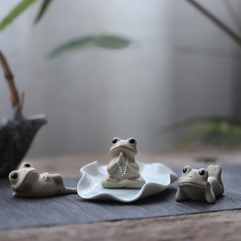 Mythstone Meditating Ceramic Small Frog Statue Decoration