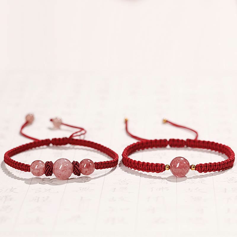 Pulsera tobillera tejida con hilo rojo y cristal de cuarzo fresa natural Mythstone