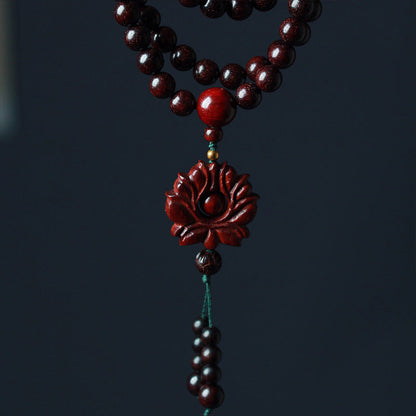 Pulsera de equilibrio tibetano con mala de loto y sándalo rojo y hojas pequeñas de MythStone 