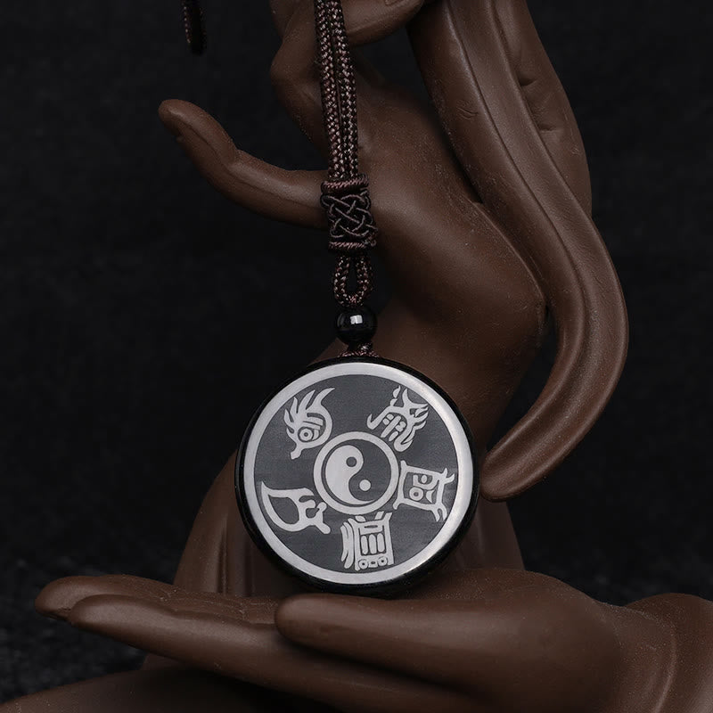 Colgante de collar Yin Yang de purificación tallado con mantra de nueve caracteres de las cinco montañas sagradas del taoísmo de obsidiana negra de Mythstone