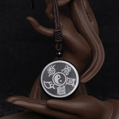 Colgante de collar Yin Yang de purificación tallado con mantra de nueve caracteres de las cinco montañas sagradas del taoísmo de obsidiana negra de Mythstone