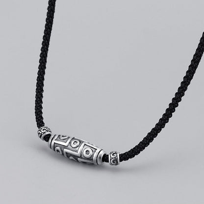 Collar con colgante de cuerda protectora con patrón de cuentas Dzi de nueve ojos en plata de ley 999 de Mythstone 