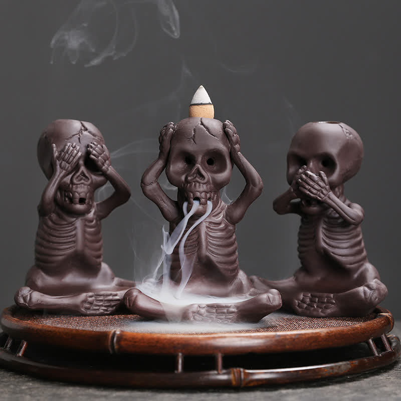 Quemador de incienso de arcilla morada con forma de calavera fantasma de Mythstone, fuente de humo con reflujo, decoración de la paz