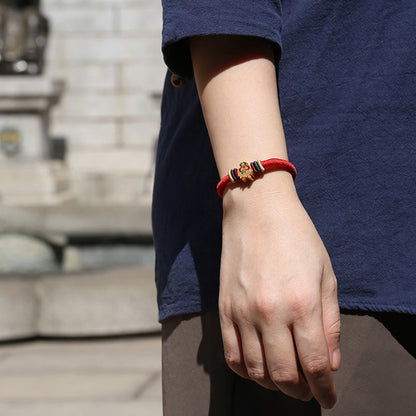 Pulsera trenzada roja con el año del dragón y la suerte del zodíaco chino hecha a mano en plata de ley 925 de Mythstone 