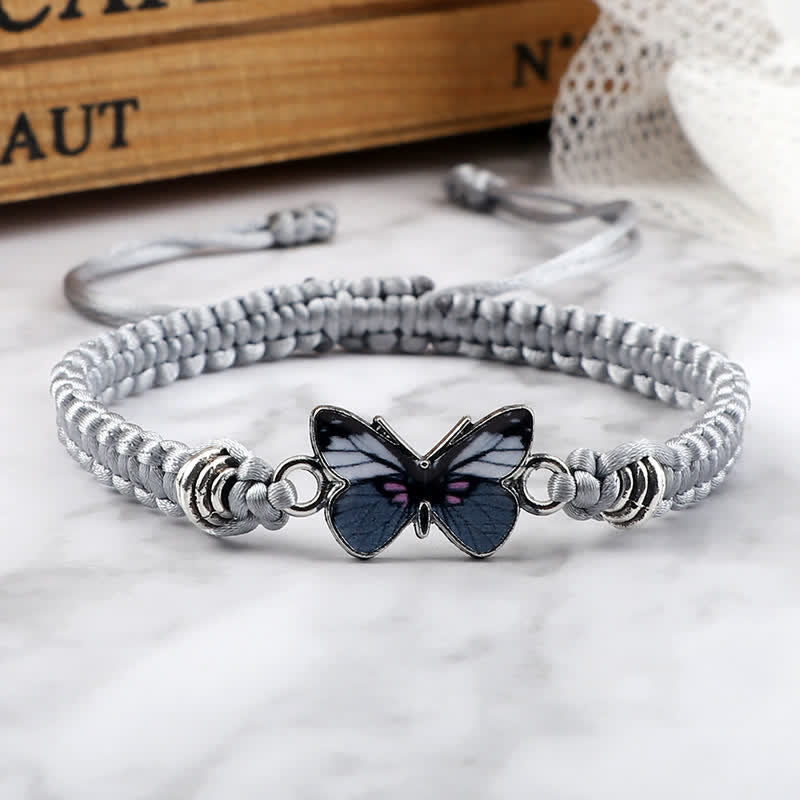 Pulsera con dije de mariposa y amor por la libertad de Mythstone