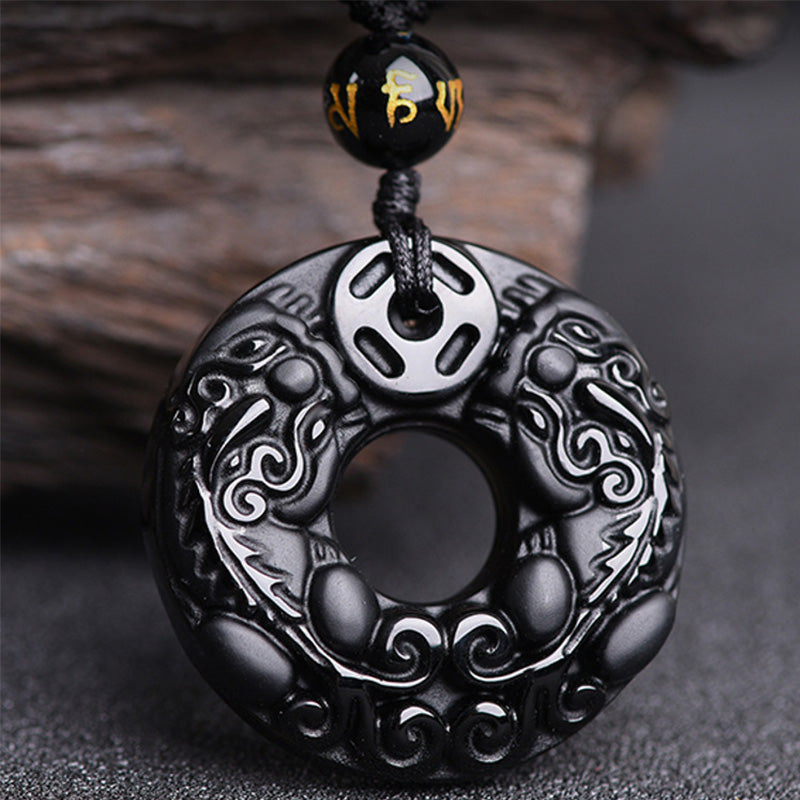 Collar con colgante de riqueza de obsidiana Pixiu de Mythstone 