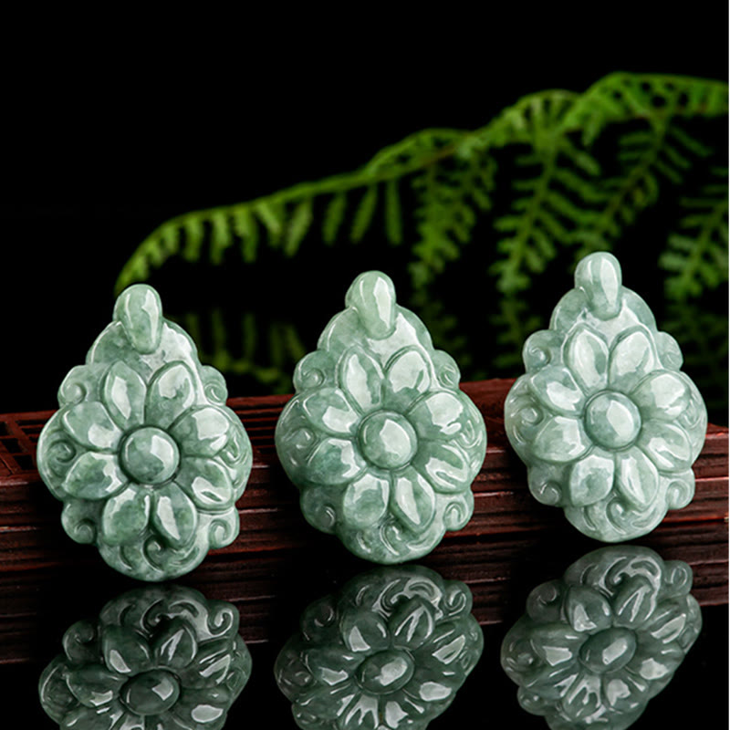 Colgante de collar con diseño de flor de Kalanchoe blossfeldiana de jade natural Mythstone 