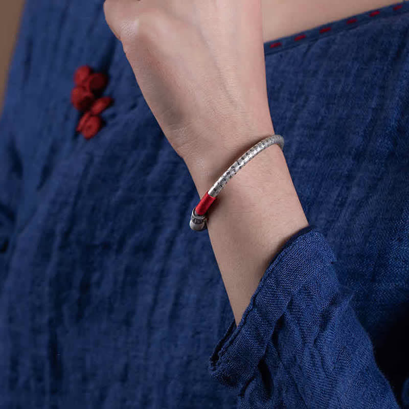 Pulsera de hilo rojo de la suerte Om Mani Padme Hum del Tíbet con piedra mitológica