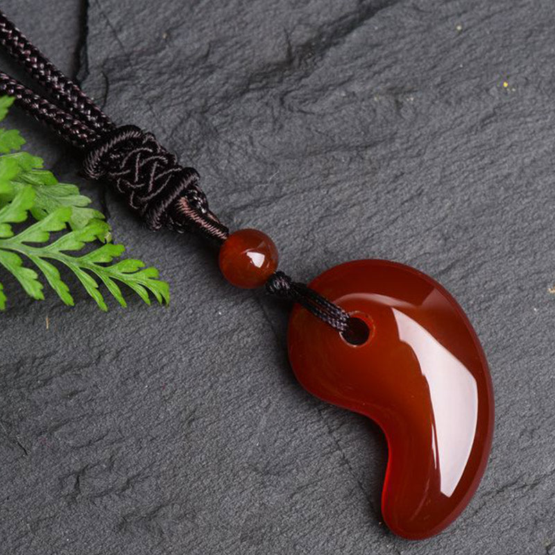 Mythstone Red Agate Green Agate Moon Pattern Confidence Calm Necklace