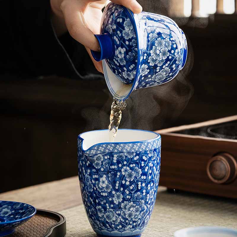 Mythstone Plum Blossom Blue And White Porcelain Ceramic Gaiwan Sancai Teacup Kung Fu Tea Cup And Saucer With Lid 185ml