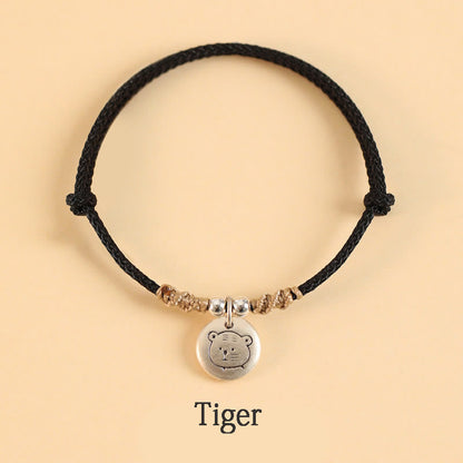 Pulsera trenzada con el signo de la suerte del año del dragón chino hecha a mano en plata de ley 999 de Mythstone 