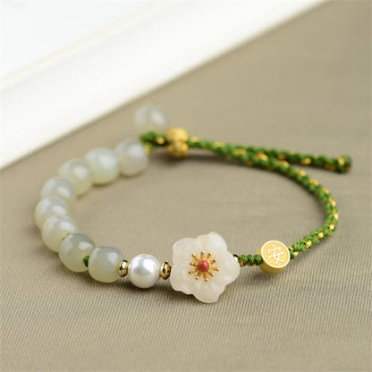 Pulsera de la suerte con jade hetiano natural y flor de durazno en plata de ley 925 Mythstone