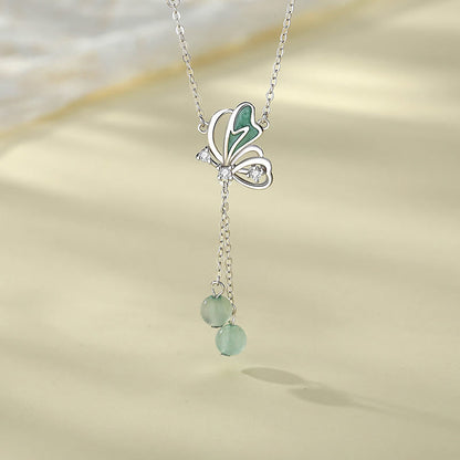 Conjunto de collar y pendientes con colgante de mariposa de la suerte de aventurina verde natural en plata de ley 925 de Mythstone 