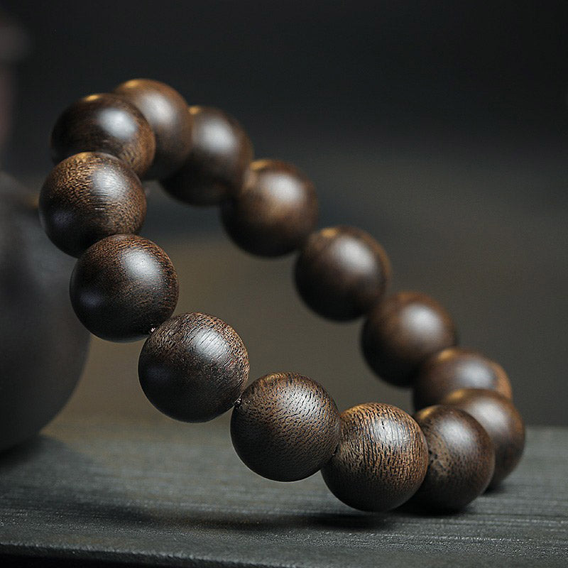 Pulsera de madera de agar con 108 cuentas de mala de MythStone, paz, fuerza y ​​calma