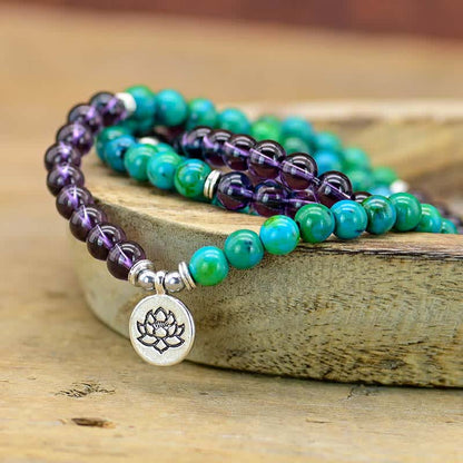 Pulsera con dijes espirituales de loto, amatista y aventurina verde