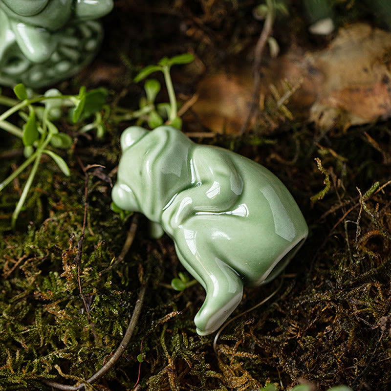 Mythstone Mini Small Meditation Lotus Resting Frog Ceramic Wealth Luck Home Tea Pet Figurine Decoration