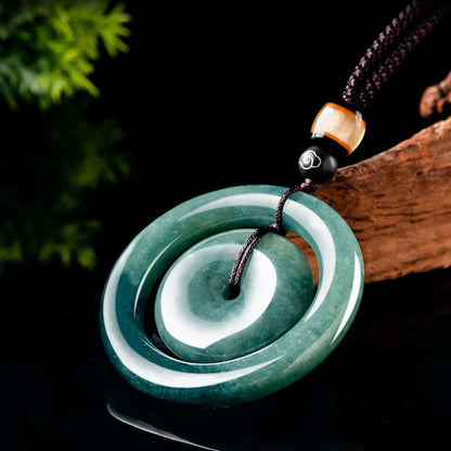 Colgante de collar con hebilla de paz de jade redondo natural Mythstone que representa la suerte y la prosperidad