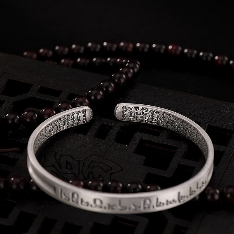 Pulsera de protección del Sutra del corazón con seis palabras verdaderas en plata de ley 999 de Mythstone