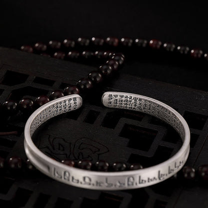 Pulsera de protección del Sutra del corazón con seis palabras verdaderas en plata de ley 999 de Mythstone