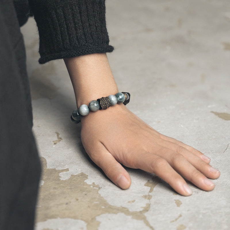 Pulsera de pareja de cobre, madera de ébano y piedra de ojo de águila de MythStone