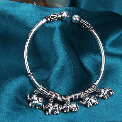 Mythstone 925 Sterling Silver Elephant Strength Bracelet Bangle