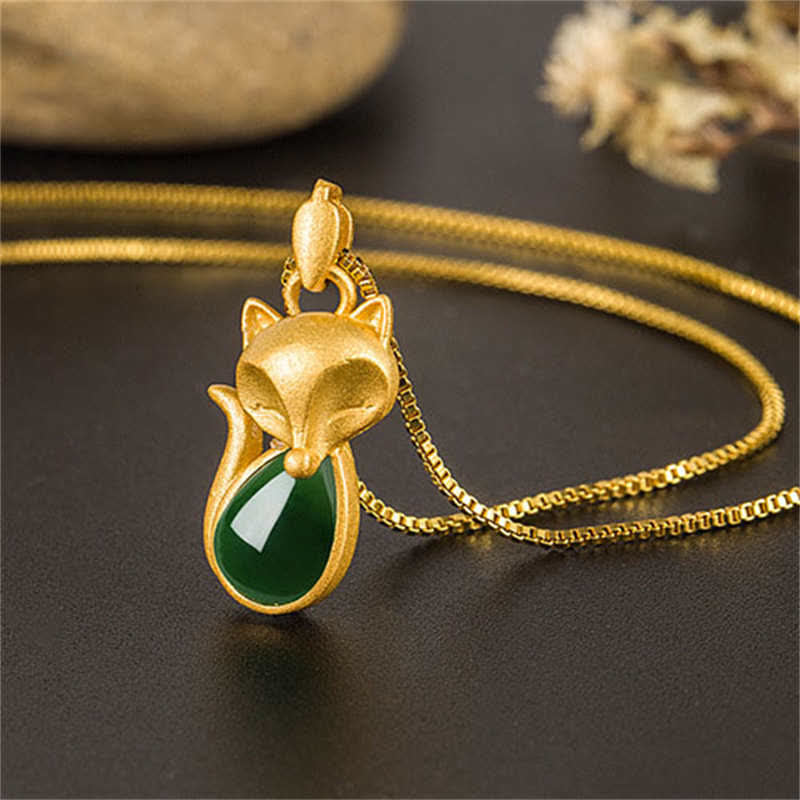 Mythstone Green Chalcedony Fox Pattern Courage Necklace Pendant