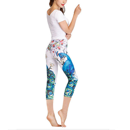 Leggings deportivos recortados de tela de licra con estampado de pavo real en degradado de flor de cerezo y loto de Mythstone, pantalones capri de yoga para mujer 