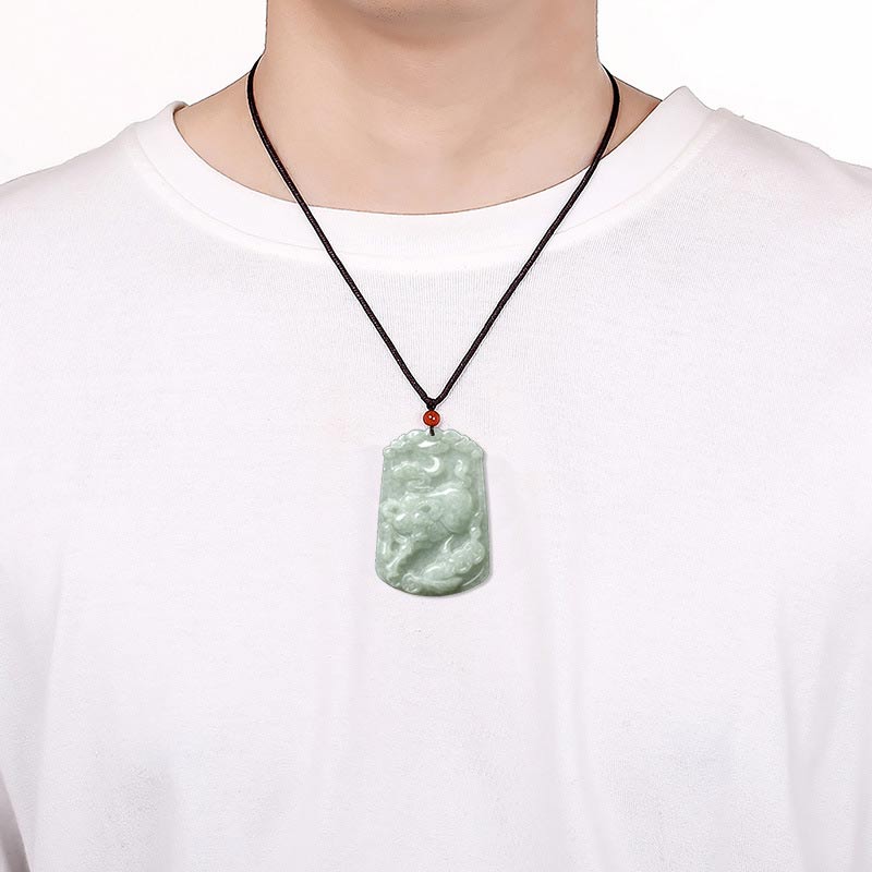 Collar con colgante de amuleto de la abundancia del zodíaco chino de jade natural Mythstone de 12 piedras