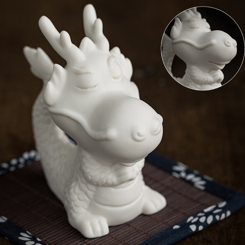 Figura decorativa de cerámica de porcelana blanca para el té o la mascota del año de la suerte del dragón de Mythstone 