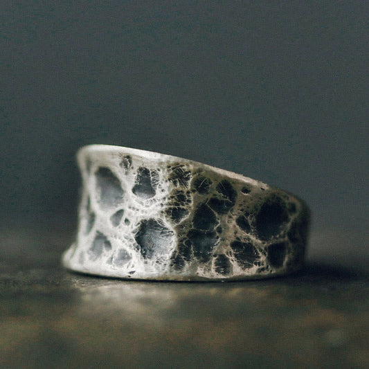 Mythstone 925 Sterling Silver Bump Texture Design Protection Ring