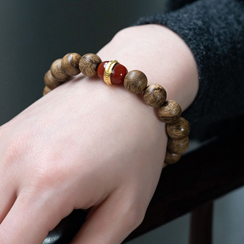 Mythstone Tarakan Agarwood Amber Red Agate Laughing Buddha Strength Meditation Bracelet