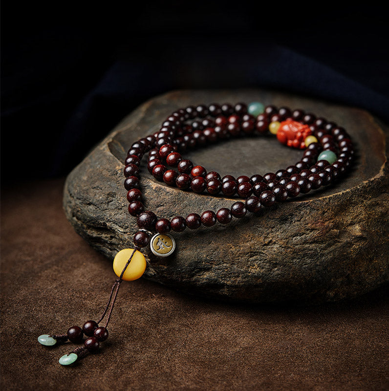 Pulsera de protección PiXiu con 108 cuentas de Buda natal del zodíaco chino de MythStone, hoja pequeña, sándalo rojo, ágata roja