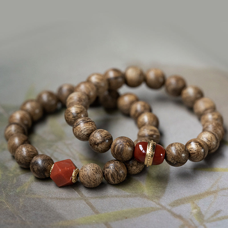 Mythstone Tarakan Agarwood Amber Red Agate Laughing Buddha Strength Meditation Bracelet