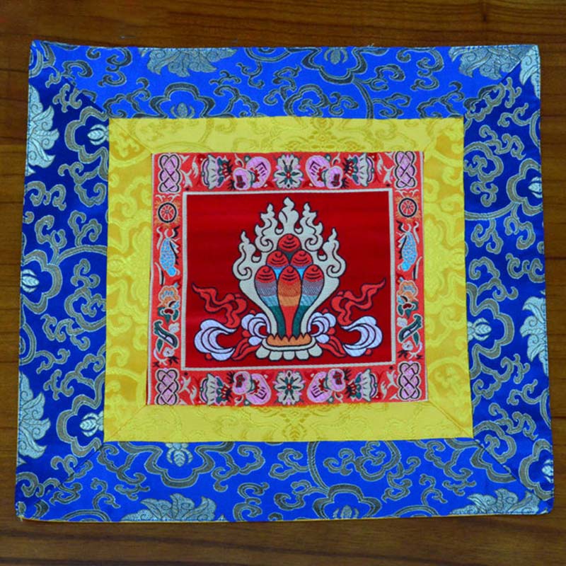 Mythstone Prayer Altar Mat Meditation Strength Endless Knot Vajra Man-Bcu Kalachakra Auspicious Symbols