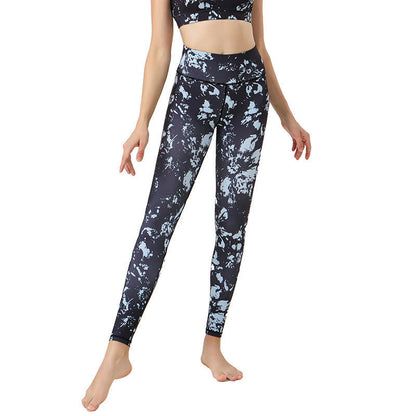 Leggings deportivos de cintura alta con estampado de hojas de arce y manchas de Mythstone para mujer 