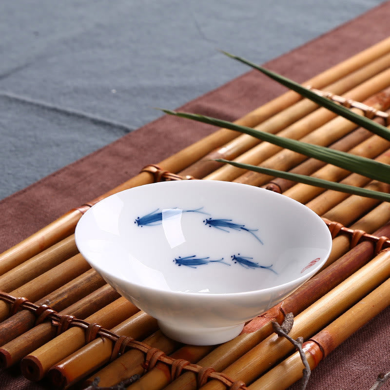 Tazas de té de cerámica con forma de pez koi de porcelana azul y blanca de Jingdezhen Mythstone, tazas de té de kung fu 