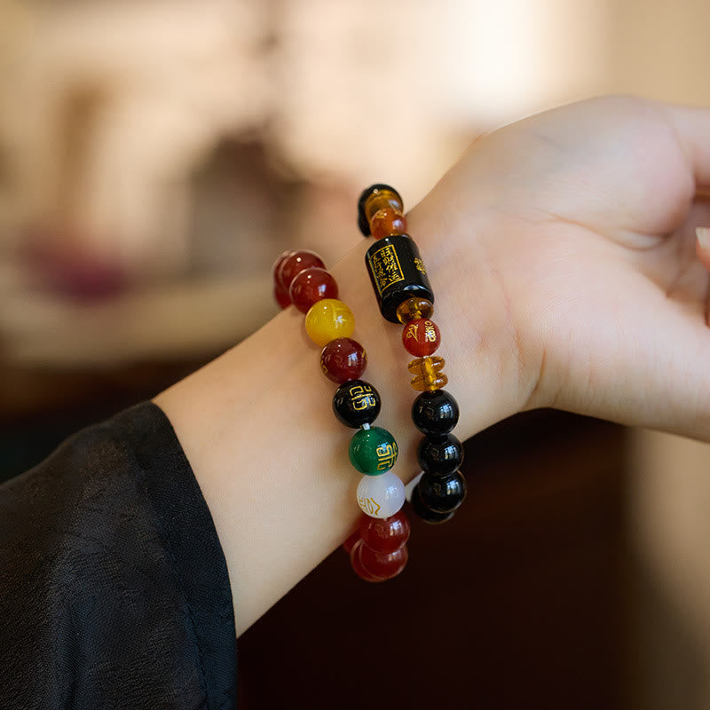 Pulsera de la sabiduría y la riqueza con ágata roja y ónix negro de cinco elementos Mythstone