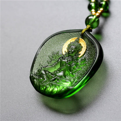 Colgante de collar de protección de cristal Liuli bañado en oro con Buda Tara verde tibetano Mythstone